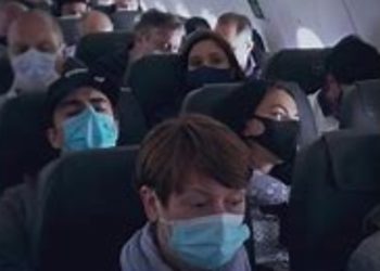 Les autorités de l&rsquo;UE annulent le port du masque dans les avions