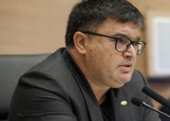 La prochaine crise de la coalition arrive. Le député Bitton a annoncé : « Je ne voterai pas avec la coalition, sauf en cas de défiance »