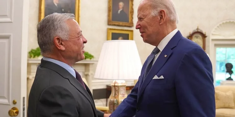 Le président américain Joe Biden et le roi Abdallah de Jordanie discutent des tensions à Jérusalem
