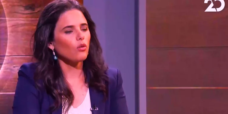 Des députés Likoud et du centre ont signé une lettre d’opposition à l’inclusion d’Ayelet Shaked dans un gouvernement Bibi