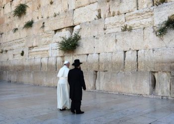 Le président de Yad Vashem rencontre le pape pour discuter de la mémoire de l&rsquo;Holocauste