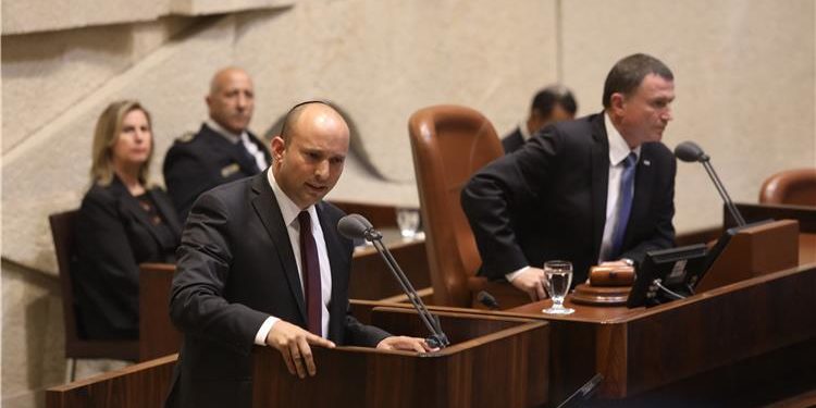 Bennett prévient Yamina : si la loi sur la Judée et la Samarie échoue à nouveau, c’est fini