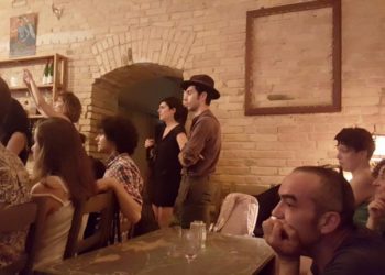 Café de Bagh à Berlin, ce lieux étrange où se croisent juifs et musulmans irakiens