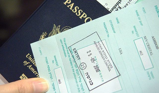 Un Israélien détenu en Grèce avec des criminels dangereux, apparemment à la suite d’une erreur d’identité