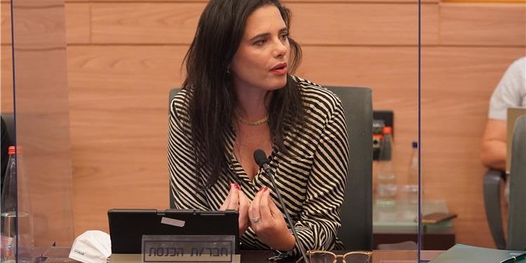 Lapid retire les plans de construction de logements à Jérusalem par soumission à Biden. Shaked les maintient