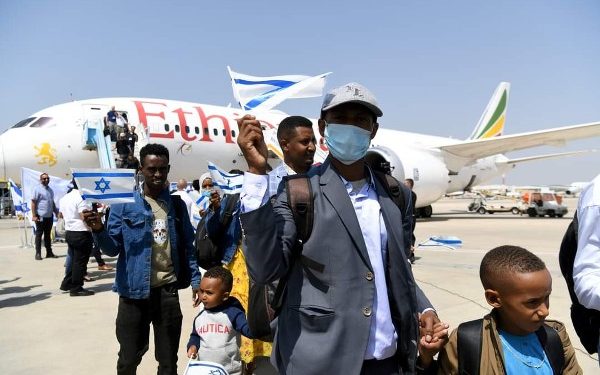 150 Juifs éthiopiens font leur Aliyah en Israël contre 30 000 Ukrainiens, dont un tiers serait juif
