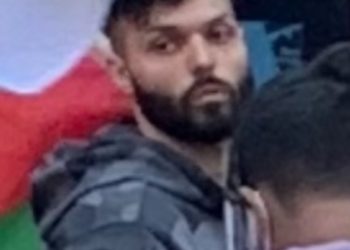 Un petit voyou pro-palestinien inculpé pour agression et crime de haine à New York – « je vais continuer à vous agresser sales sionistes »