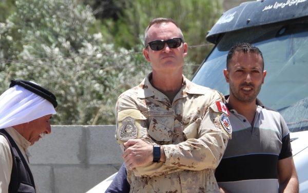 Des responsables de l’armée canadienne aident les Palestiniens à s’emparer de la Judée et de la Samarie