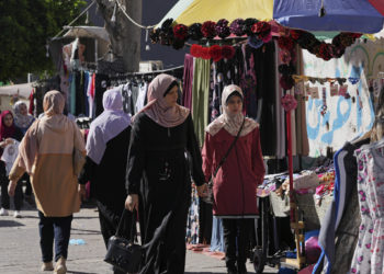 Le Hamas, à court d&rsquo;argent pour son armement terroriste, augmente les taxes à Gaza appauvrie