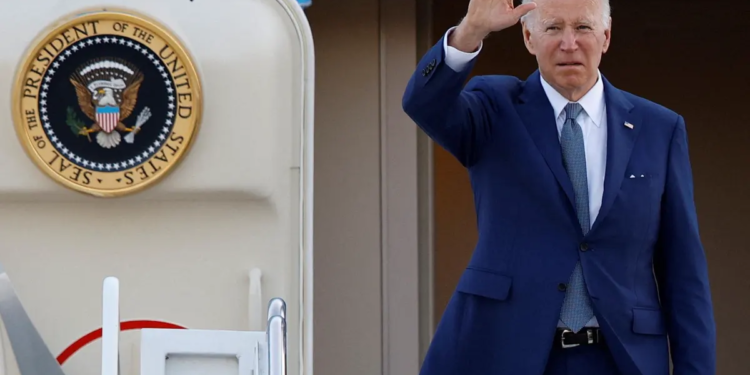 Finalement Joe va faire une courte excursion en Israël et en Arabie saoudite à la mi-juillet