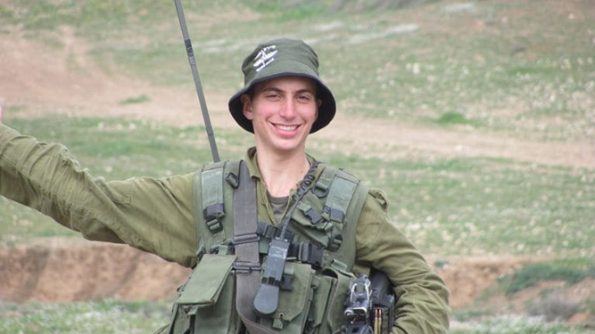 Retrouver les valeurs fondatrices de Tsahal :  avec la famille Goldin à Jérusalem : “Ramenez notre fils !”