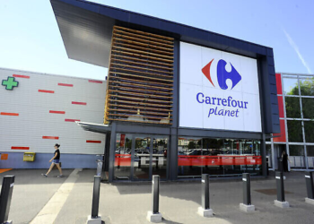 Lapid : L’arrivée du français Carrefour en Israël va faire baisser le coût de la vie