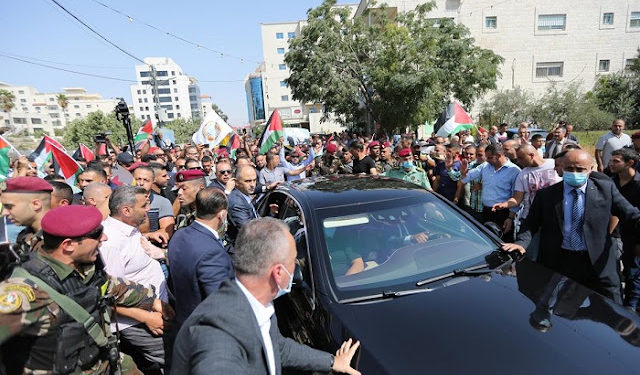 Le Fatah de Mahmoud Abbas a organisé une fête pour célébrer ses propos antisémites en Allemagne