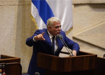 Netanyahou blâme Lapid qui blâme Netanyahou pour l&rsquo;accord nucléaire iranien