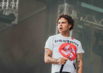 Concert au Québec : un rappeur porte une croix gammée sur sont T-shirt, dans l’indifférence générale