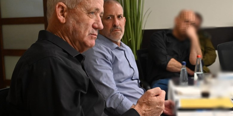 Gantz ratifie la désignation de 6 organisations affiliées au FPLP comme organisations terroristes