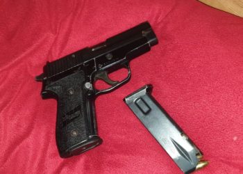 Des Arabes ont simulé un accident en Haute Samarie, et ont volé un véhicule avec une arme à l&rsquo;intérieur