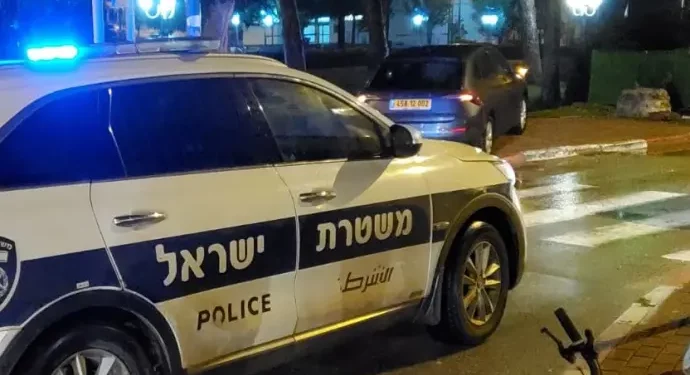 Lors d’une course-poursuite, un Arabe de 20 ans, armé, a été tué à Nazareth par les tirs de riposte de la police