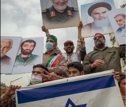 L’Iran inculpe 14 personnes pour le meurtre d’un scientifique considéré comme le père du programme nucléaire iranien