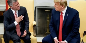 Un livre de journalistes qui haïssent et mentent tout le temps sur Trump, prétend qu’il a offert la Judée Samarie à la Jordanie !