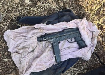 Trois Arabes arrêtés avec une mitraillette à une barrière de sécurité de Samarie