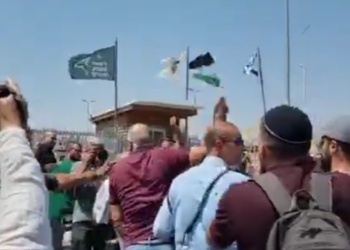 Des Arabes affrontent des manifestants de droite au Tombeau de Samuel