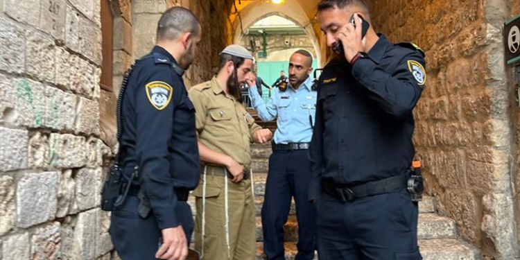 La police détient un soldat de Tsahal après une visite sur le Mont du Temple