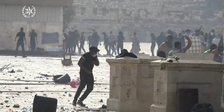 Un dirigeant arabe met en garde contre de violents affrontements sur le Mont du Temple à l’occasion de Rosh Hashanah