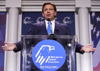 « La Judée et la Samarie ne sont pas des territoires occupés », rappelle M. DeSantis lors de la conférence juive Républicaine