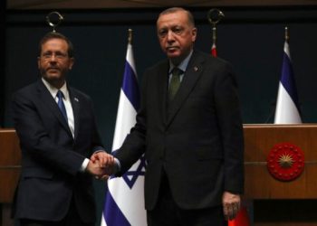Lors d&rsquo;un appel téléphonique avec Netanyahou, Erdogan déclare une « nouvelle ère » dans les liens entre Israël et la Turquie
