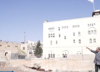 Après de nombreuses années, enfin un immeuble juif se construit à Hébron