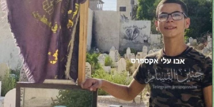 Des terroristes tirent sur des Juifs devant le tombeau de Joseph – l’un des terroristes, âgé de 16 ans, a succombé à ses blessures