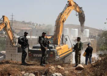 Pendant que le comité électoral compte les voix, les forces israéliennes démolissent deux maisons illégales près de Bethléem