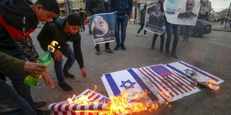 Selon une enquête, l’antisémitisme est très répandu sur le lieu de travail et les Juifs ont moins de chances d’être embauchés