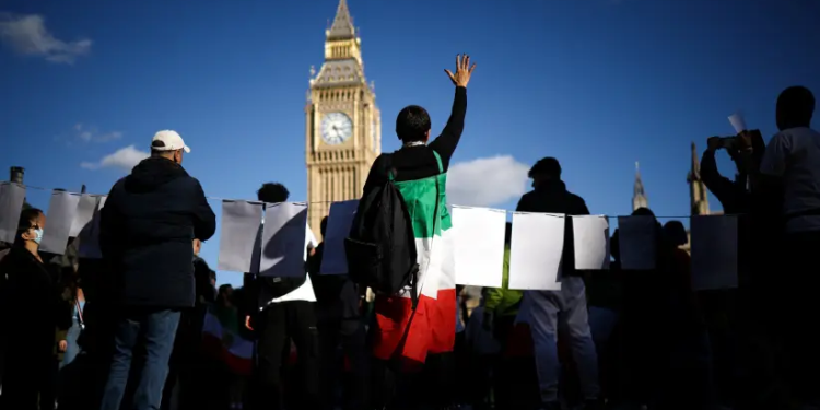 Le Mossad a informé le MI5 des menaces terroristes venant d’Iran contre des citoyens et journalistes britanniques