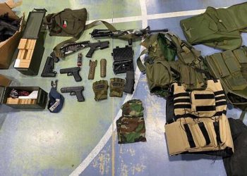 Les FDI déclarent que 4 Arabes recherchés ont été arrêtés et que des armes ont été saisies lors de raids nocturnes