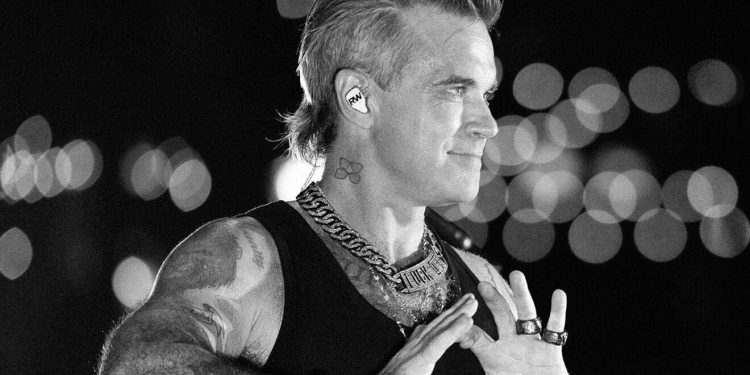 La star britannique de la pop Robbie Williams se produira en Israël cet été
