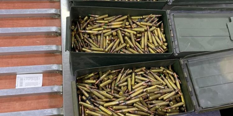 Tsahal arrête des contrebandiers arabes qui livraient des stocks de balles des FDI à l’Autorité palestinienne