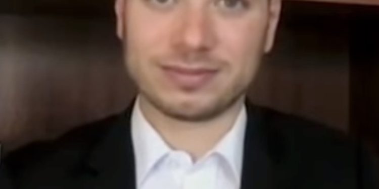 Yair Netanyahou réclame 400 000 NIS à l’État pour payer sa nouvelle condamnation au tribunal