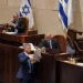 La Knesset vote un amendement à la Loi fondamentale, ouvrant la voie à Deri et Smotrich