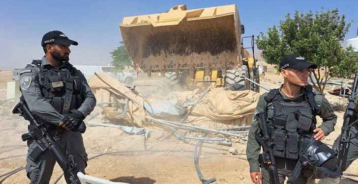 Les forces israéliennes détruisent des structures résidentielles illégales près de Bethléem