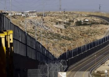 Israël construit un mur de protection anti-terroriste autour de la bande de Gaza