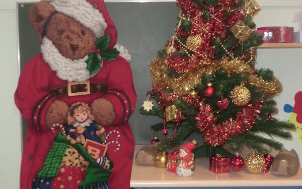 Herzliya : un sapin de Noël dans une école maternelle