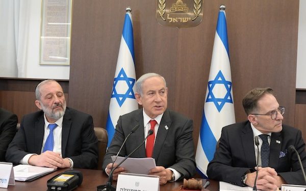 L’opposition tente de mettre le feu au pays, déclencher une guerre civile et détruire la démocratie. Netanyahou réagit