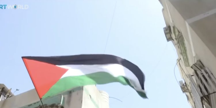 Israël ordonne le retrait des drapeaux palestiniens des lieux publics