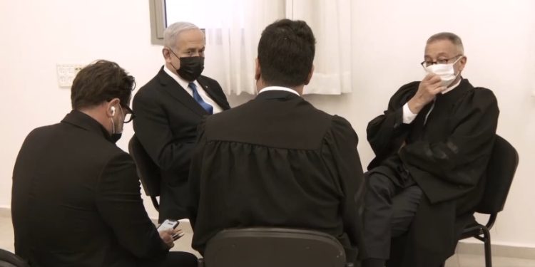 Procès Netanyahou : « Les preuves vont conduire les juges à annuler l’acte d’accusation dans le cas 4000 et à l’acquitter »