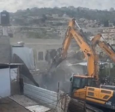 La démocratie en marche : c’est le début de la démolition des bâtiments arabes illégaux à Jérusalem-Est