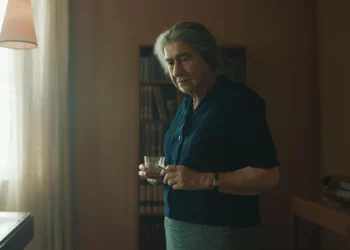Helen Mirren incarne Golda Meir dans « Golda » et la compare à la Reine Elizabeth I