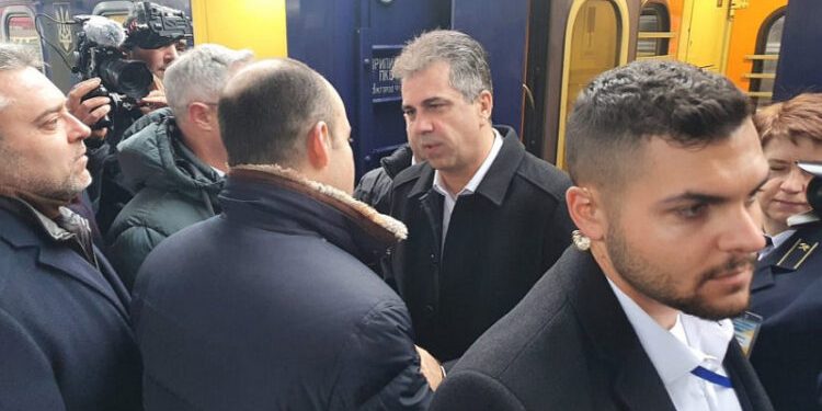 « Israël soutient la souveraineté et l’intégrité territoriale de l’Ukraine », dit le ministre des Affaires étrangères