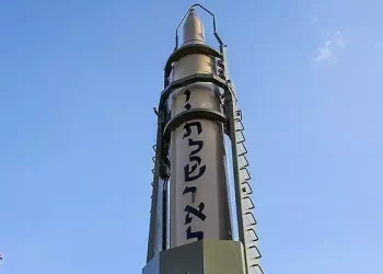 L&rsquo;Iran présente un missile avec inscrit en hébreu « mort à Israël ». Bon – Aucun pays, ni l&rsquo;ONU, ne les condamne. Pas bon